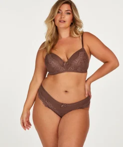 Cheap Brazilian Bessie Vrouwen Brazilians & V-Shapes