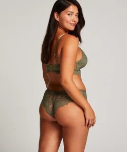 Online Brazilian Shiloh Vrouwen Brazilians & V-Shapes