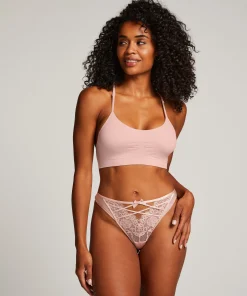 Discount Hoog Uitgesneden String Cheryl Vrouwen Brazilians & V-Shapes